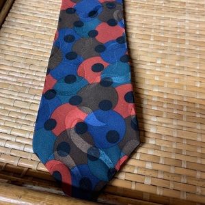 Andre Valetino Mens Neck Tie Geometric Design All Silk Geometric 56"x4” Circles